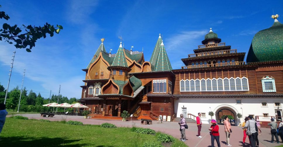 Москва выставила на торги 54 нестационарных торговых объекта в музее-заповеднике «Коломенское»