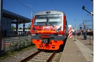 В Киришах состоялся торжественный запуск скоростной электрички по маршруту Будогошь - Кириши- Петербург.